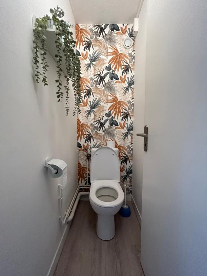 Le Lagon, Joli En Bord De *